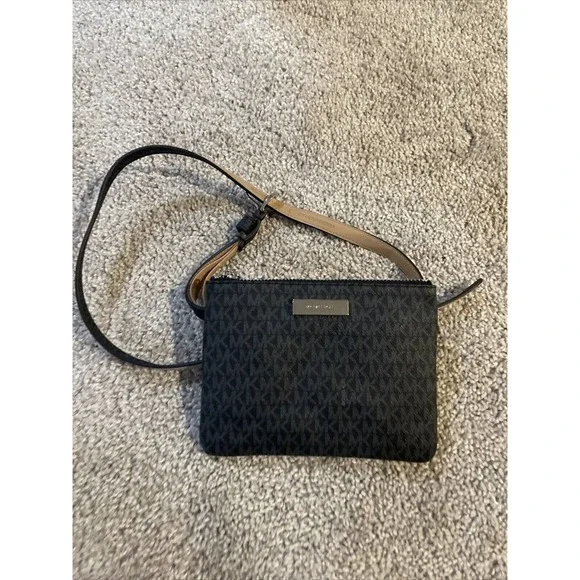 Michael Kors | Bags | Michael Kors 554562 Signature Brown Fanny  